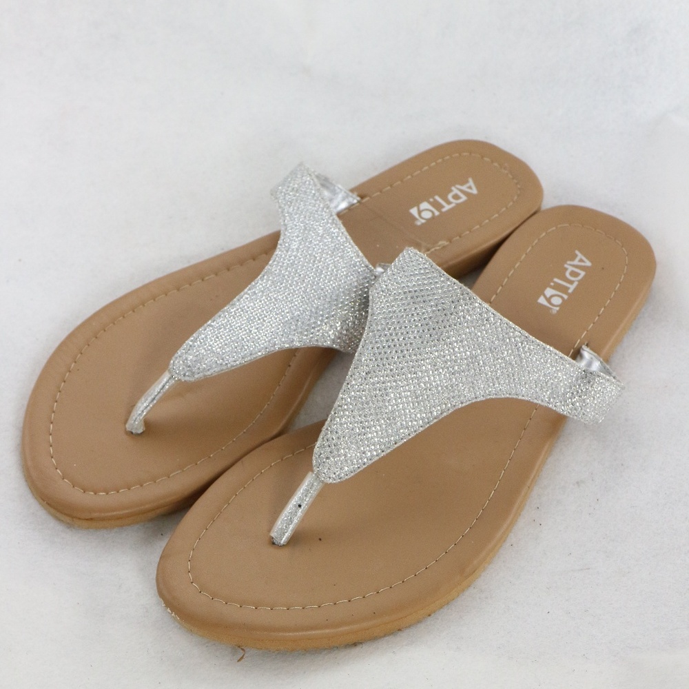 New APT 9 Silver Strap Thong Sandals - Picture 2 of 8